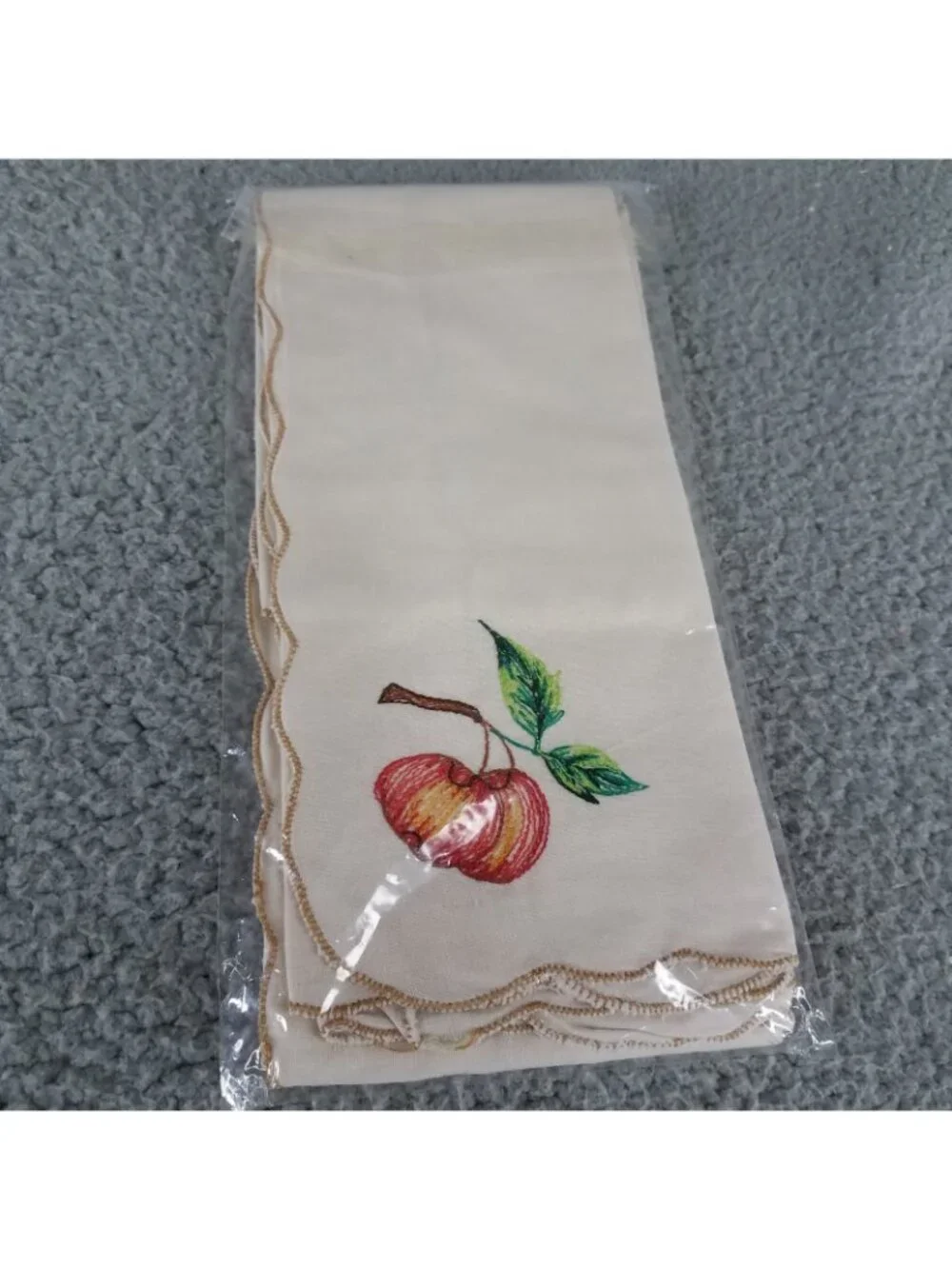 NEW Vintage Thanksgiving Table Runner & 4 Napkins Embroidered Harvest Bouquet